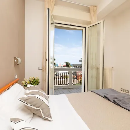 Residenza Mediterranea Hotel apartamentowy Rimini